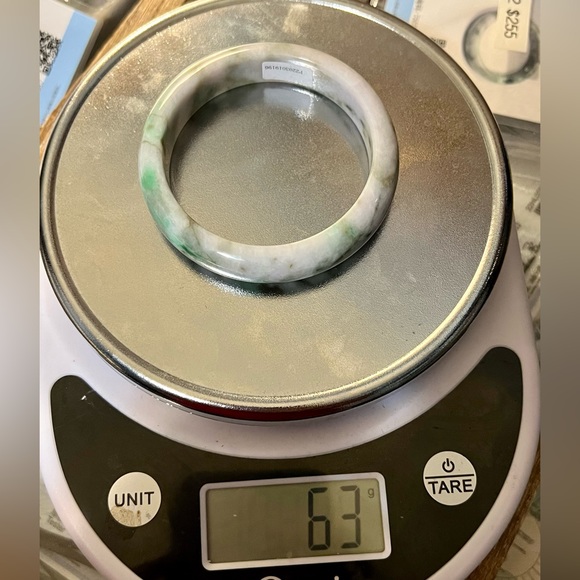 Jadeite Bangle - Picture 2 of 5